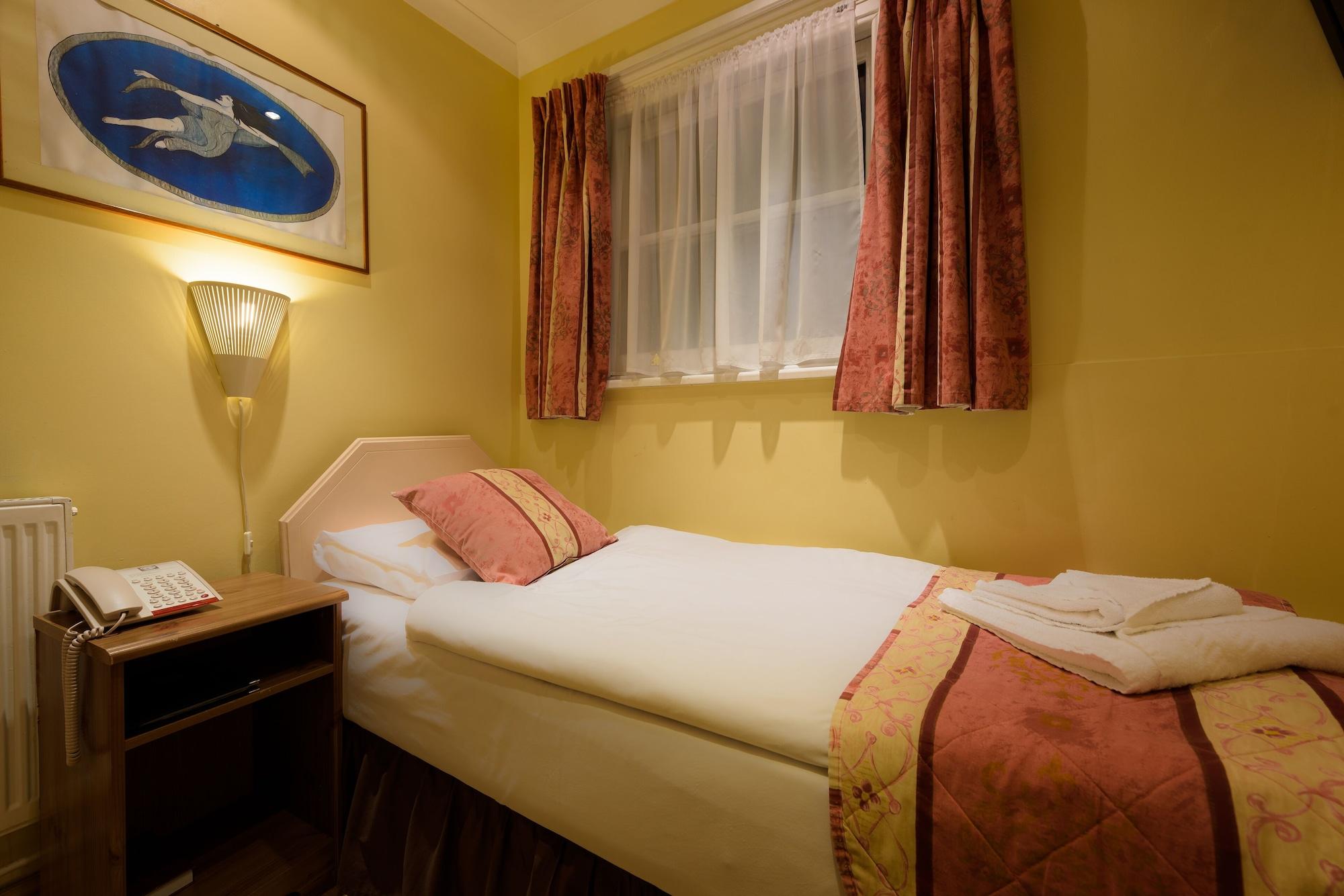 Dolphin Hotel London Exterior photo