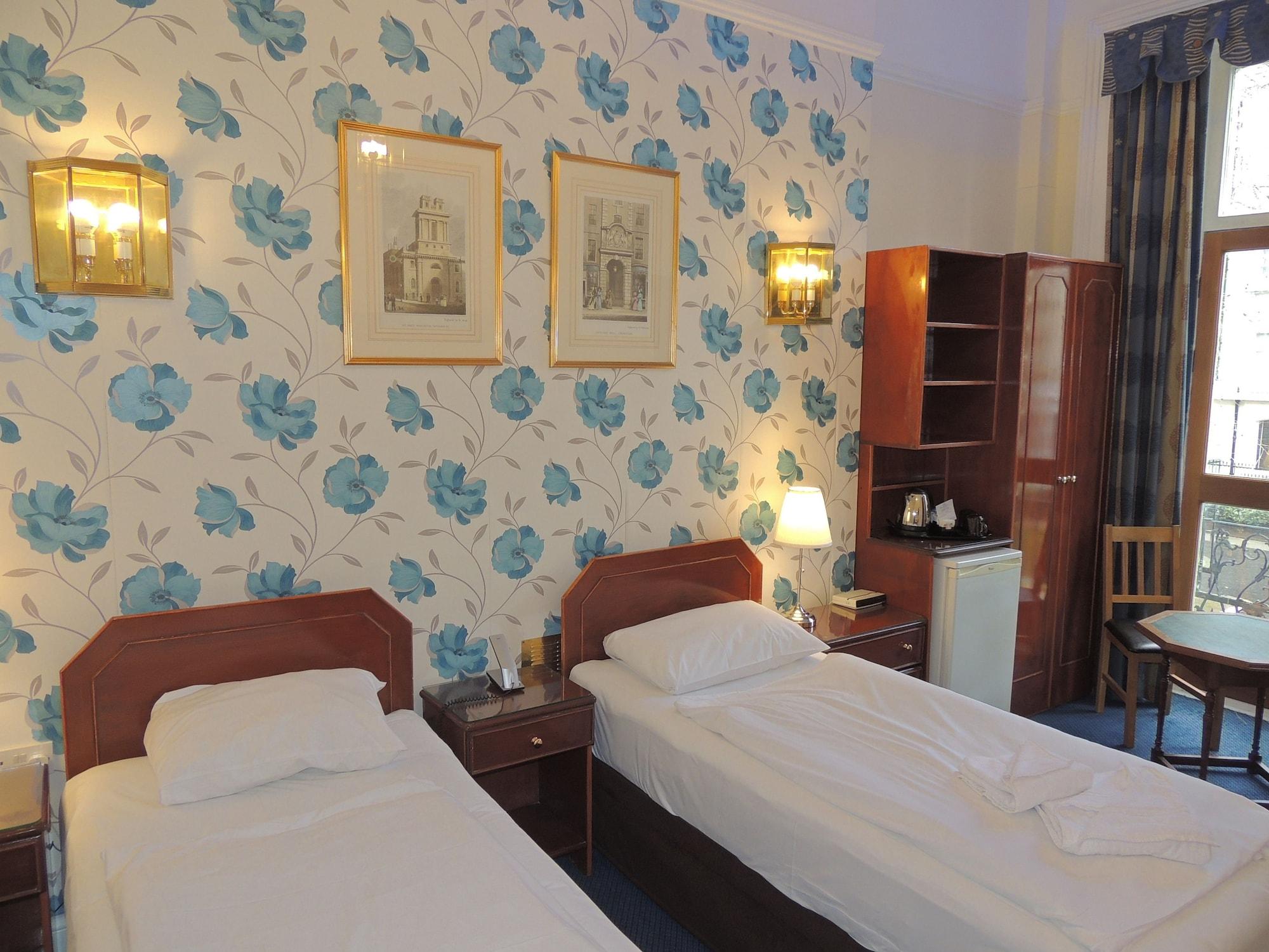 Dolphin Hotel London Exterior photo